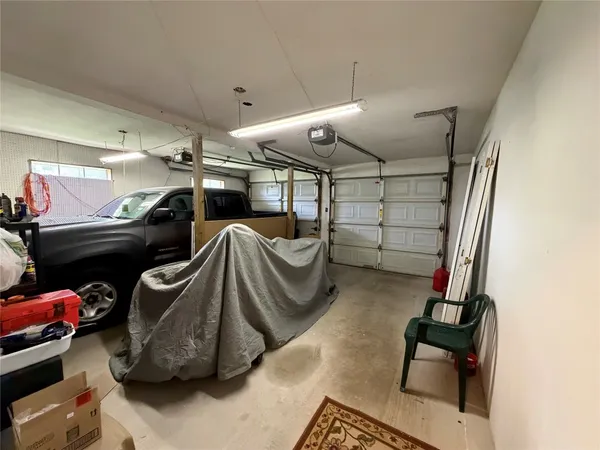 $215,000 | 114 Edgewater Street, Clute, TX 77531