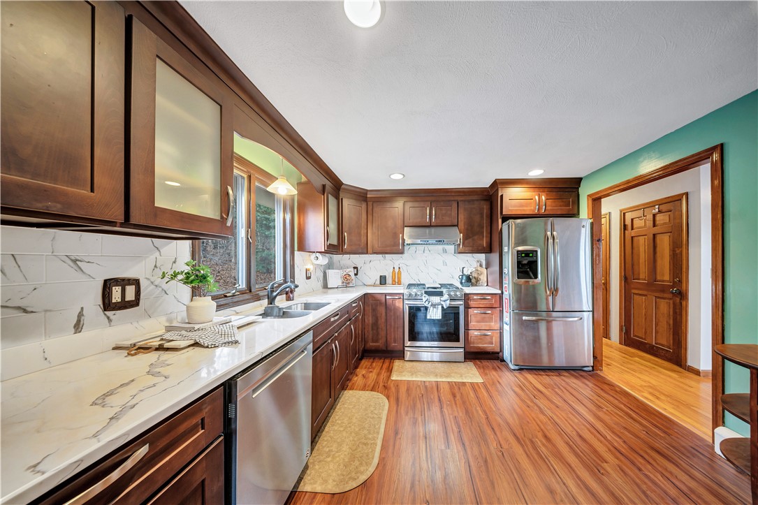 3945 Post Road Warwick, RI 02886 - Photo 6 of 41 Kitchen
