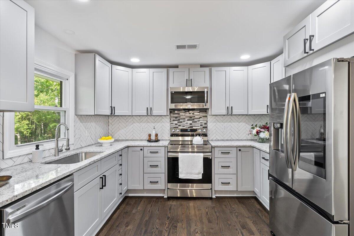 215 Latta Road Durham, NC 27712 - Photo 8 of 28 08-215 Latta Rd