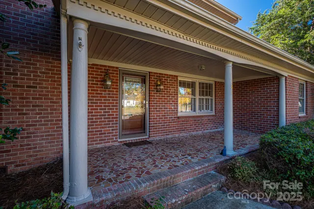 $375,000 | 1131 Woodvale Avenue, Gastonia, NC 28054