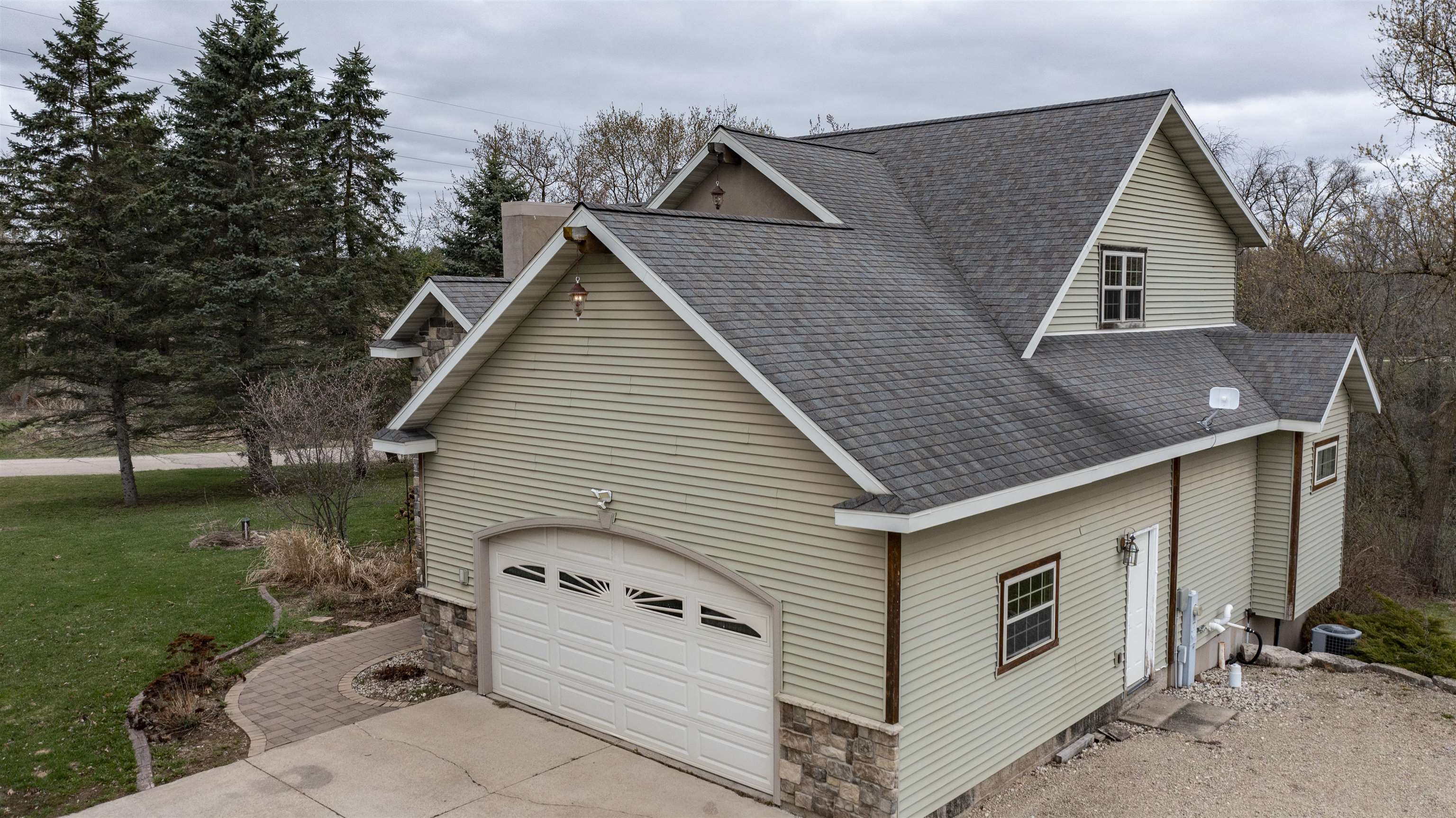 N5532 Spring Creek Road Manawa, WI 54949 - Photo 2 of 54