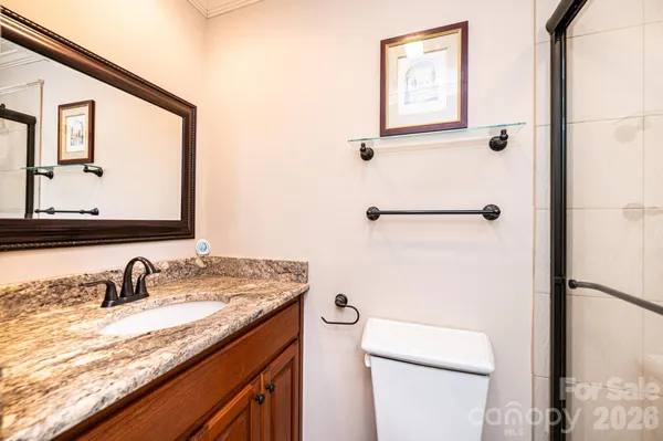 $289,900 | 1070 South College Avenue, Newton, NC 28658