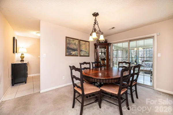 $289,900 | 1070 South College Avenue, Newton, NC 28658