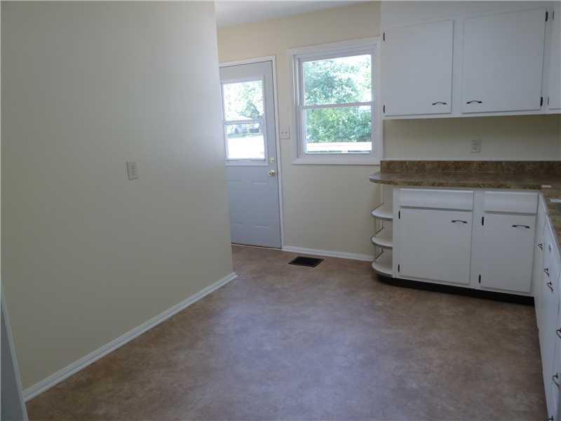 2104 Ruth Drive Indianapolis, IN 46240 - Photo 13 of 23 Gallery Image 13