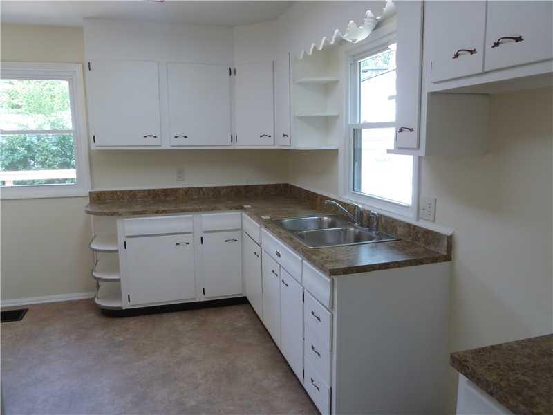 2104 Ruth Drive Indianapolis, IN 46240 - Photo 14 of 23 Gallery Image 14