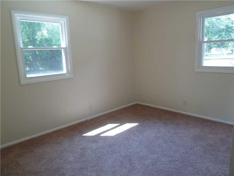 2104 Ruth Drive Indianapolis, IN 46240 - Photo 6 of 23 Gallery Image 6