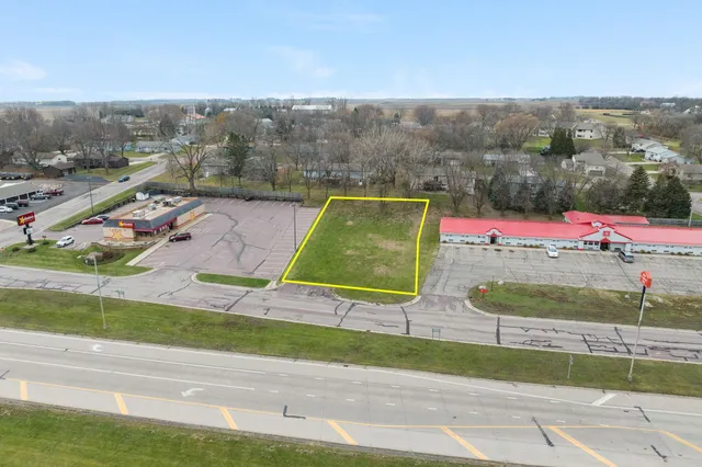 $138,900 | 240 3rd Avenue South, Windom, MN 56101