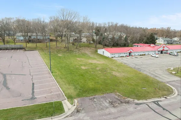 $138,900 | 240 3rd Avenue South, Windom, MN 56101