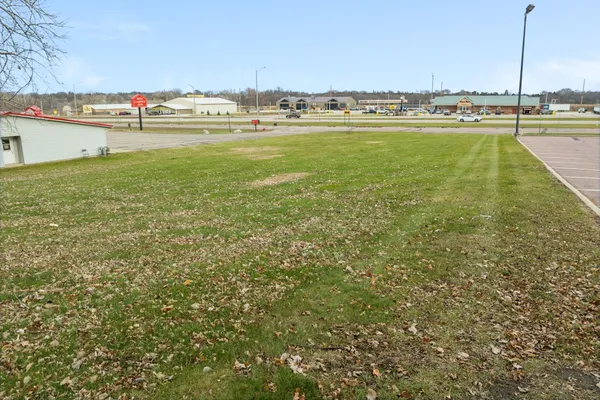 $138,900 | 240 3rd Avenue South, Windom, MN 56101