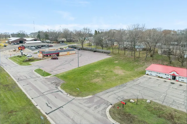 $138,900 | 240 3rd Avenue South, Windom, MN 56101