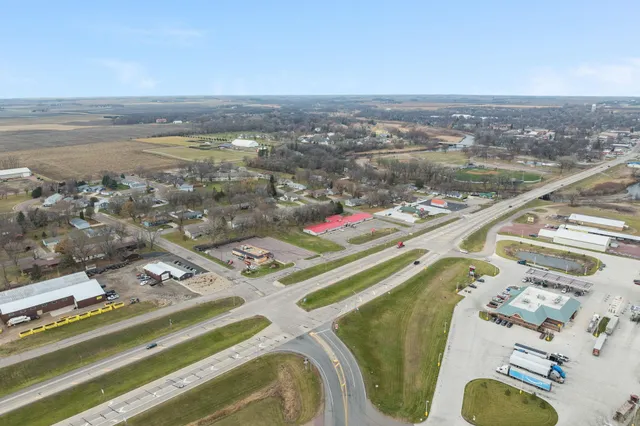 $138,900 | 240 3rd Avenue South, Windom, MN 56101