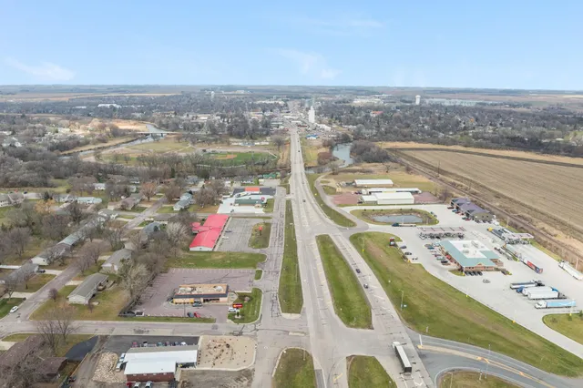 $138,900 | 240 3rd Avenue South, Windom, MN 56101