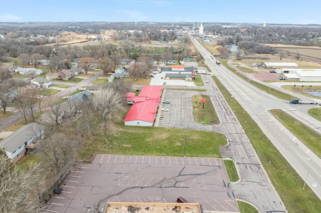 $138,900 | 240 3rd Avenue South, Windom, MN 56101