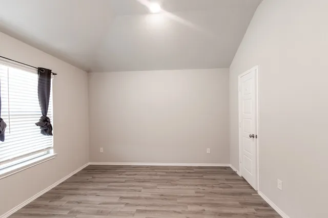 $1,900 | 1218 Colt Canyon Drive, Alvin, TX 77511