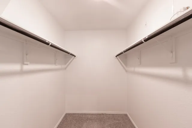 $1,900 | 1218 Colt Canyon Drive, Alvin, TX 77511