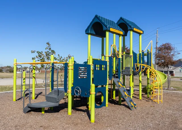 $1,900 | 1218 Colt Canyon Drive, Alvin, TX 77511