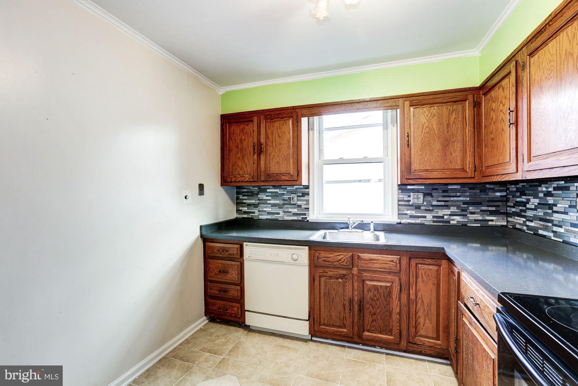 12409 Littleton Street Silver Spring, MD 20906 - Photo 10 of 31 Kitchen