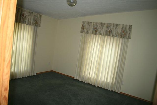 3490 Lansing Road Bancroft, MI 48414 - Photo 11 of 16 31081967-10.JPG