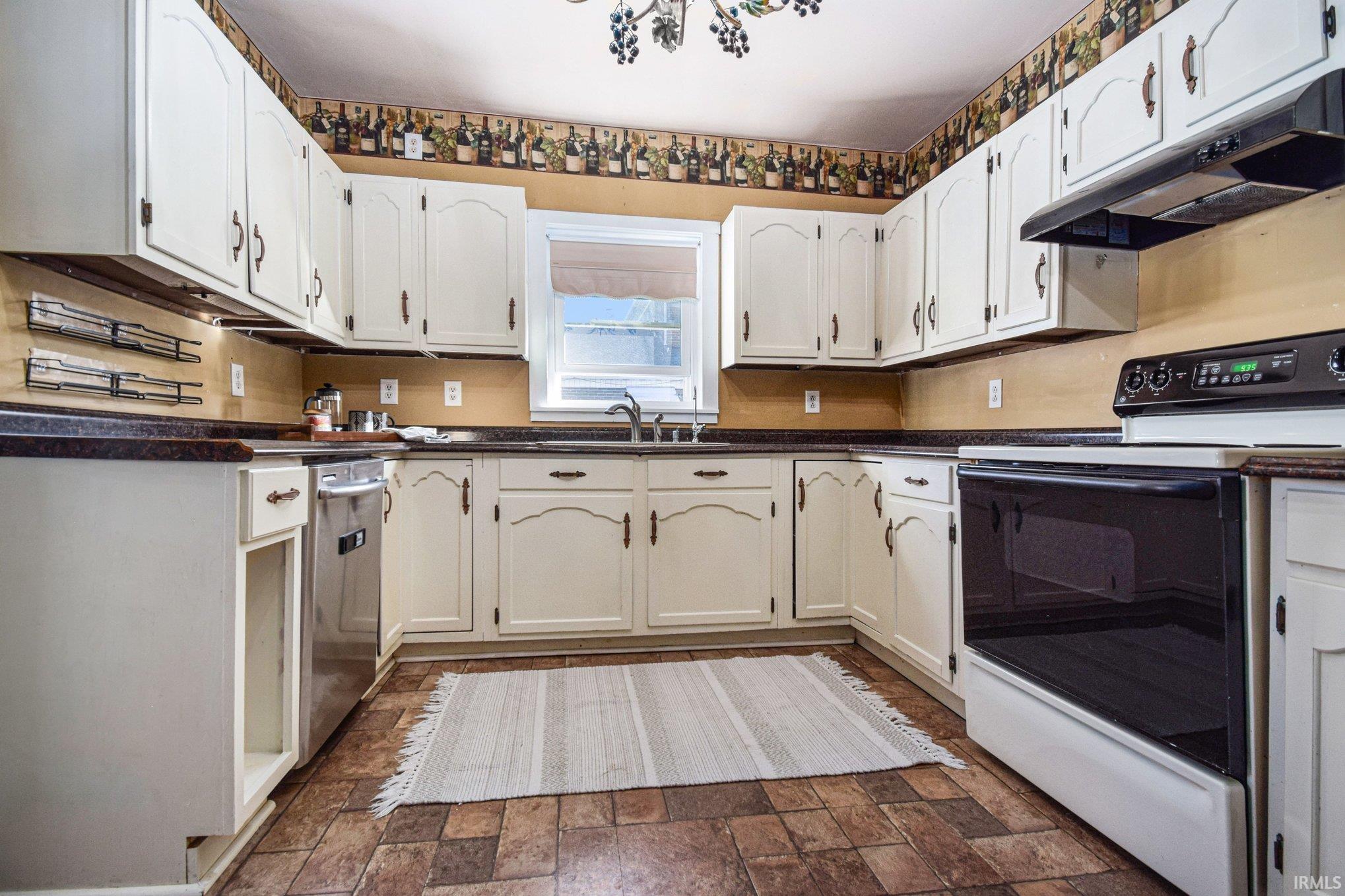 226 West 3rd Street Peru, IN 46970 - Photo 7 of 17