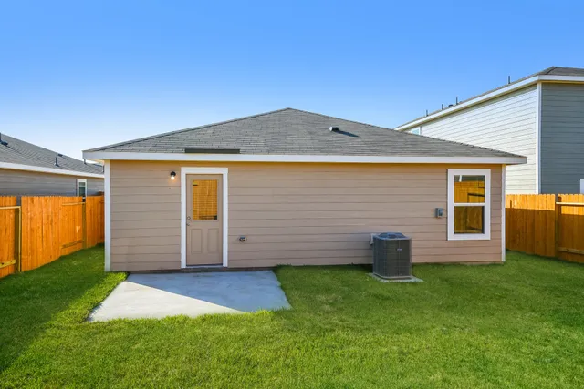 a front view of house with yard