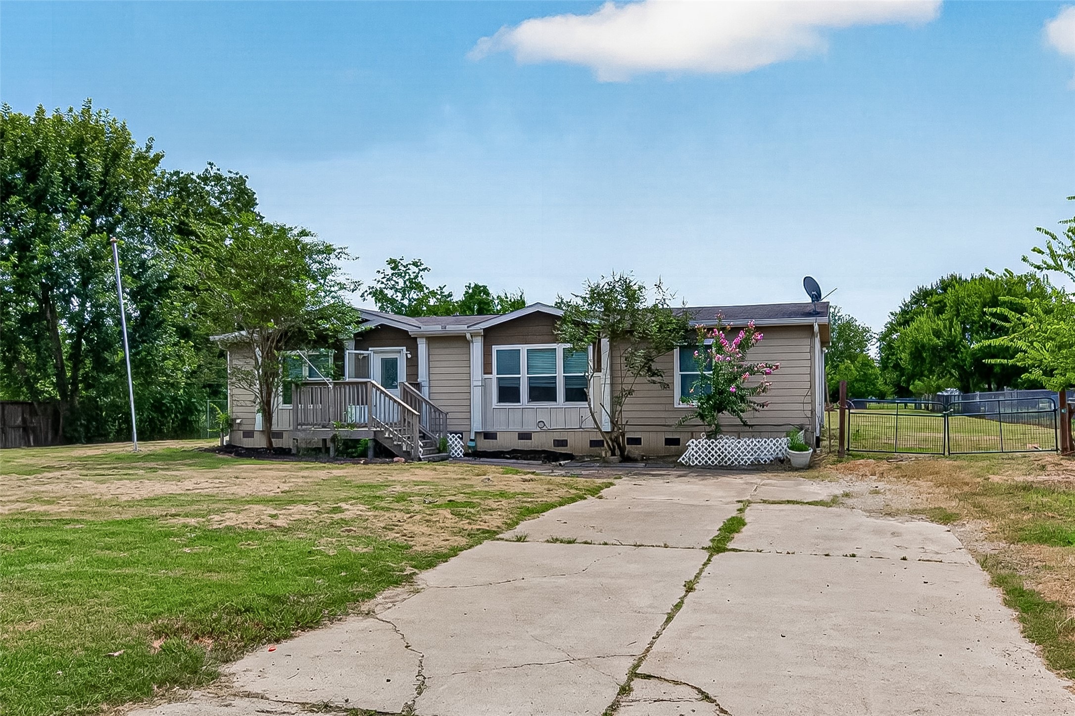 6023 Cheryl Lane Rosharon, TX 77583 - Photo 5 of 31