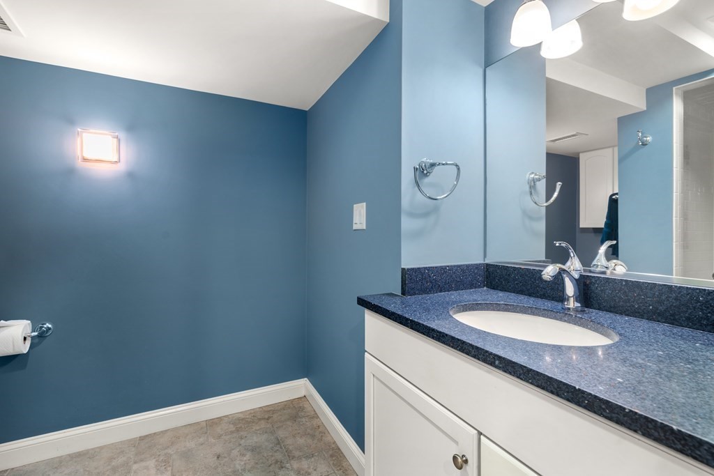 87 Harrington Ridge Road Sherborn, MA 01770 - Photo 34 of 42 Gallery Image 34