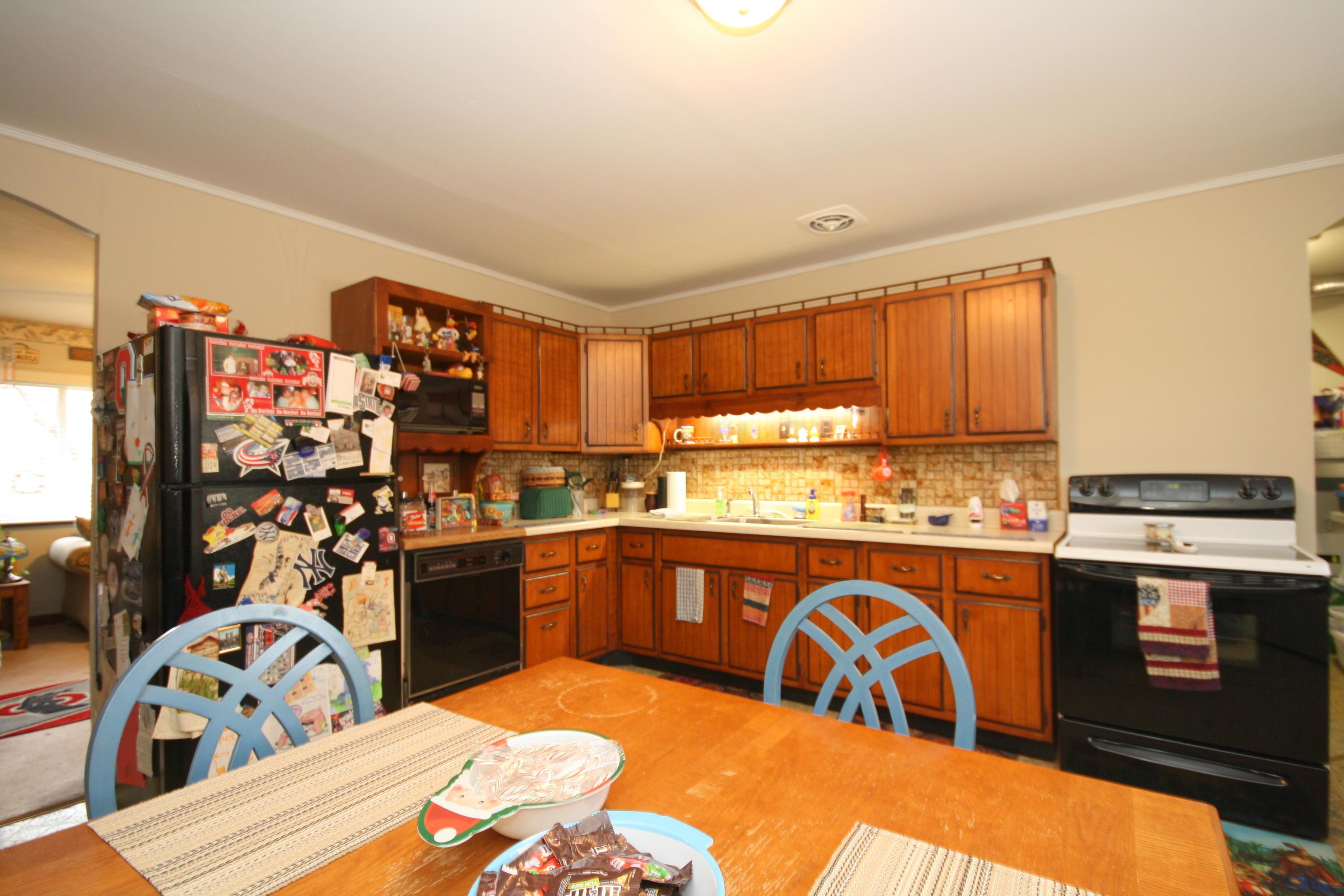 136 Regents Road Columbus, OH 43230 - Photo 4 of 18