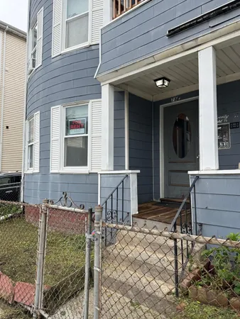 $2,400 | 781 Ward, Unit 1, Worcester, MA 01610