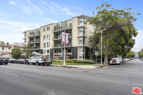$1,150,000 | 600 South Ridgeley Drive, Unit PH11, Los Angeles, CA 90036