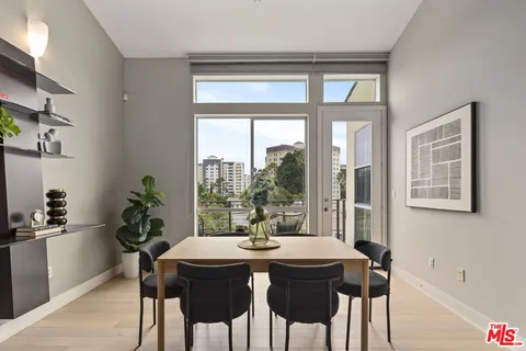 $1,150,000 | 600 South Ridgeley Drive, Unit PH11, Los Angeles, CA 90036