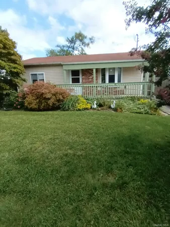 $599,000 | 998 Bowling Green Drive, Westbury, NY 11590