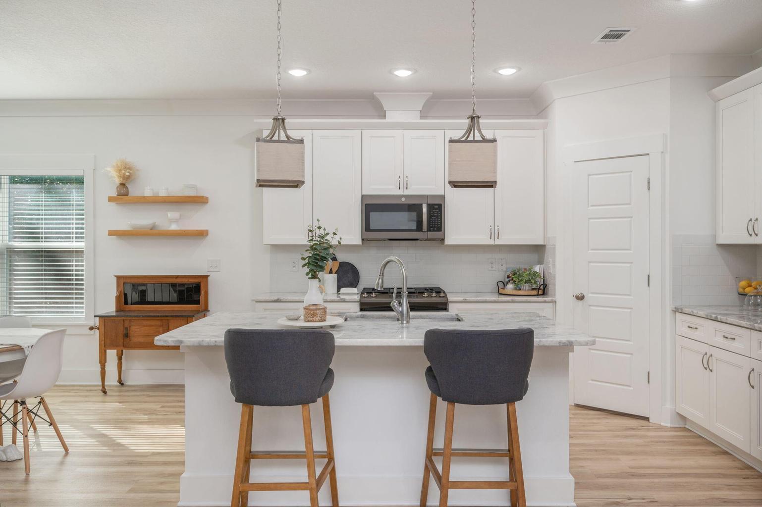 667 Red Fern Road Crestview, FL 32536 - Photo 6 of 29 Kitchen