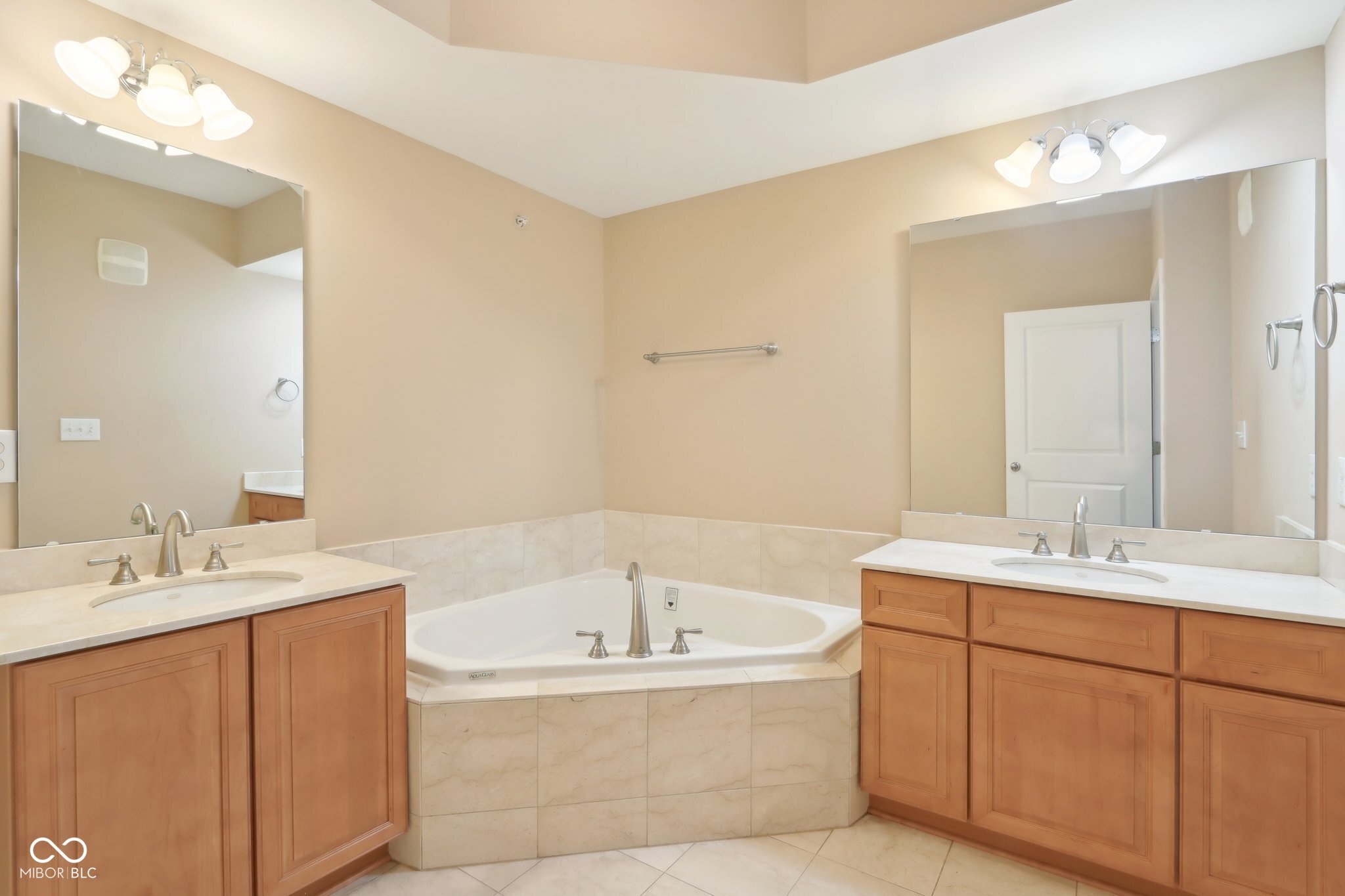 355 East Ohio Street, Unit 309 Indianapolis, IN 46204 - Photo 35 of 60