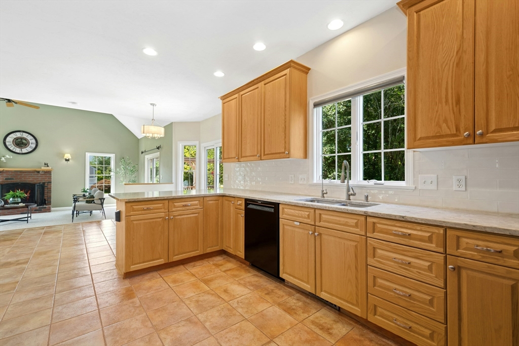 26 Hardwick Road Ashland, MA 01721 - Photo 6 of 38 Gallery Image 6