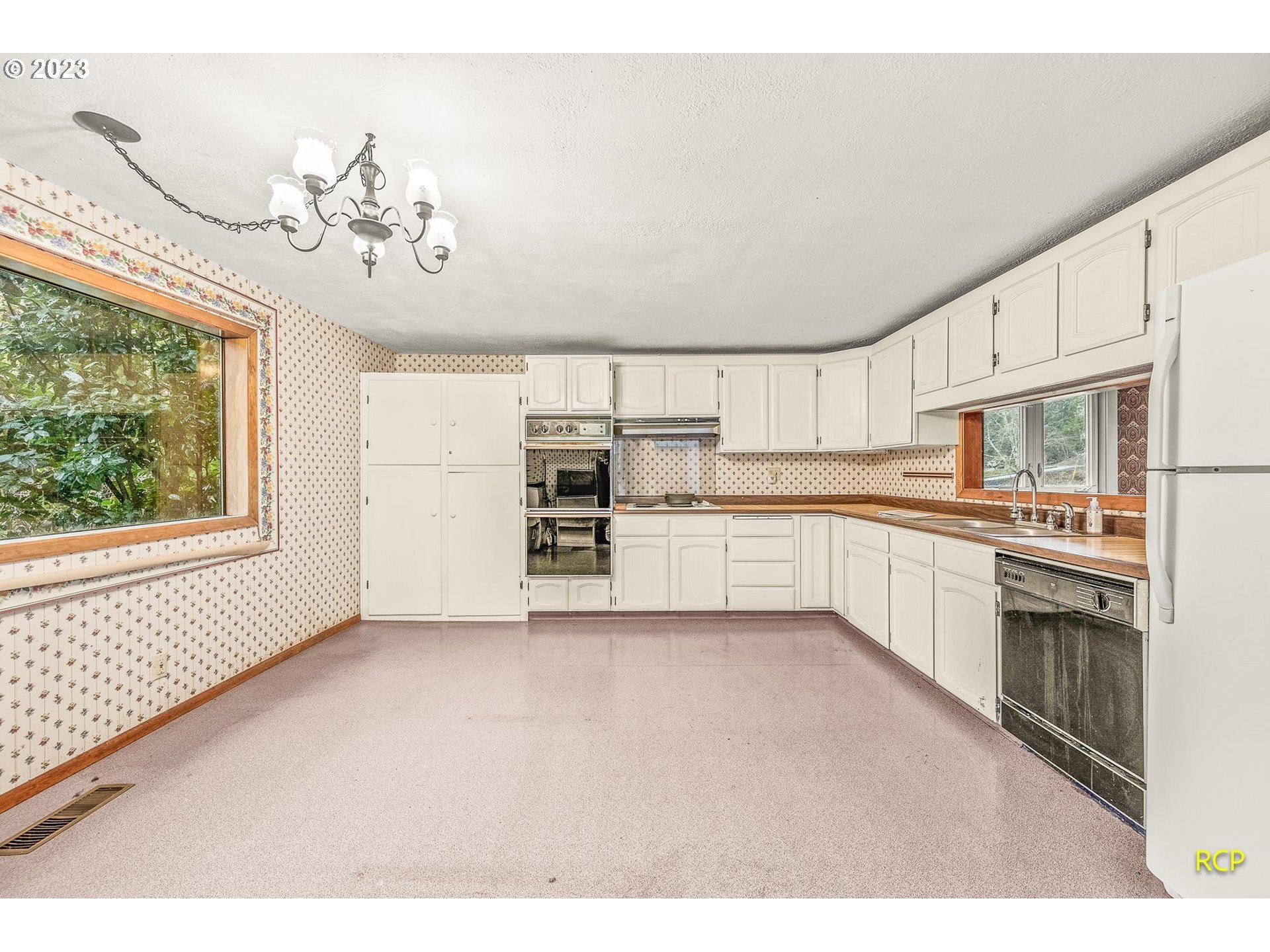 33638 Beerman Creek Road Seaside, OR 97138 - Photo 17 of 32 Kitchen/Nook