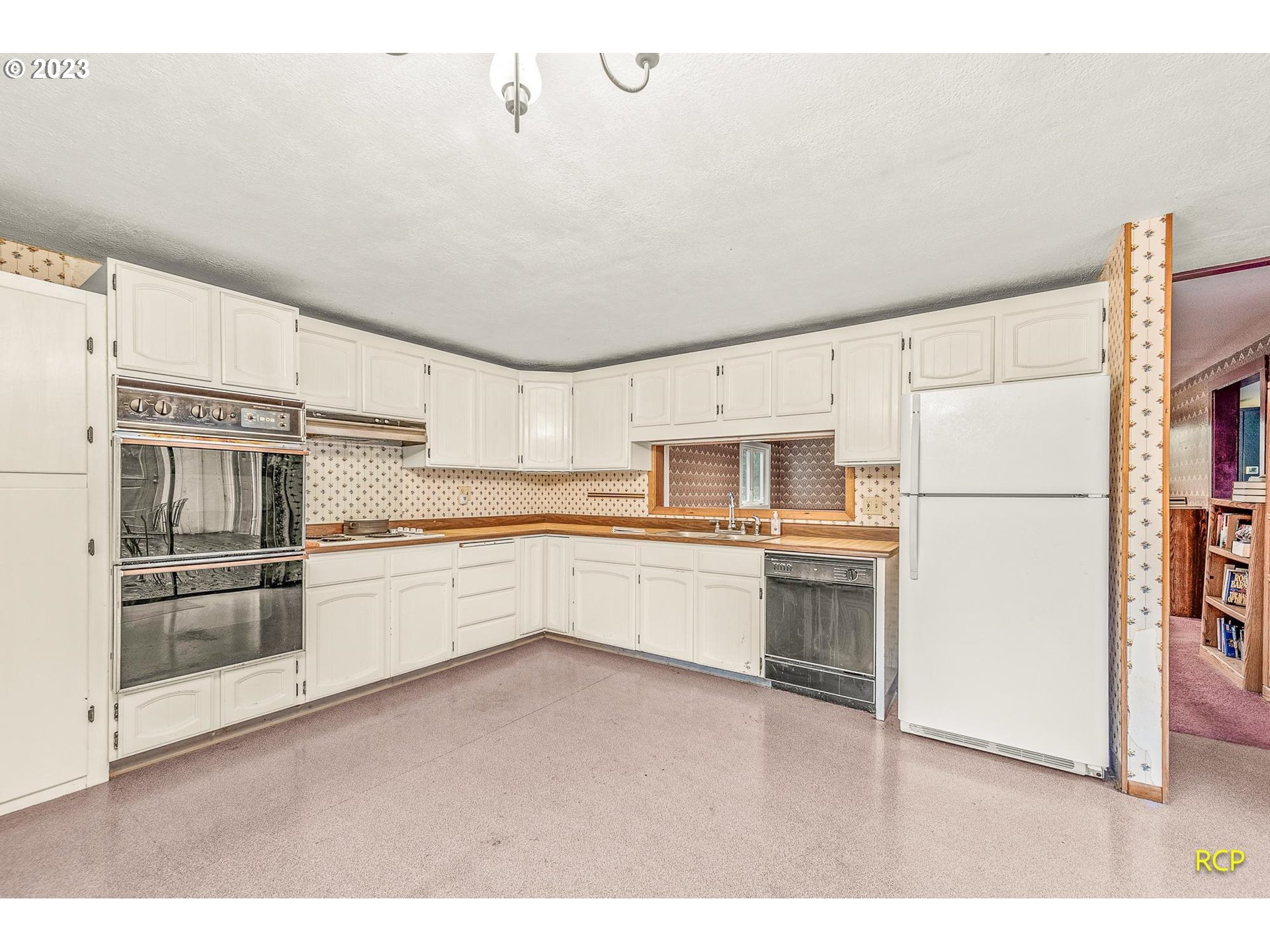 33638 Beerman Creek Road Seaside, OR 97138 - Photo 18 of 32 Kitchen