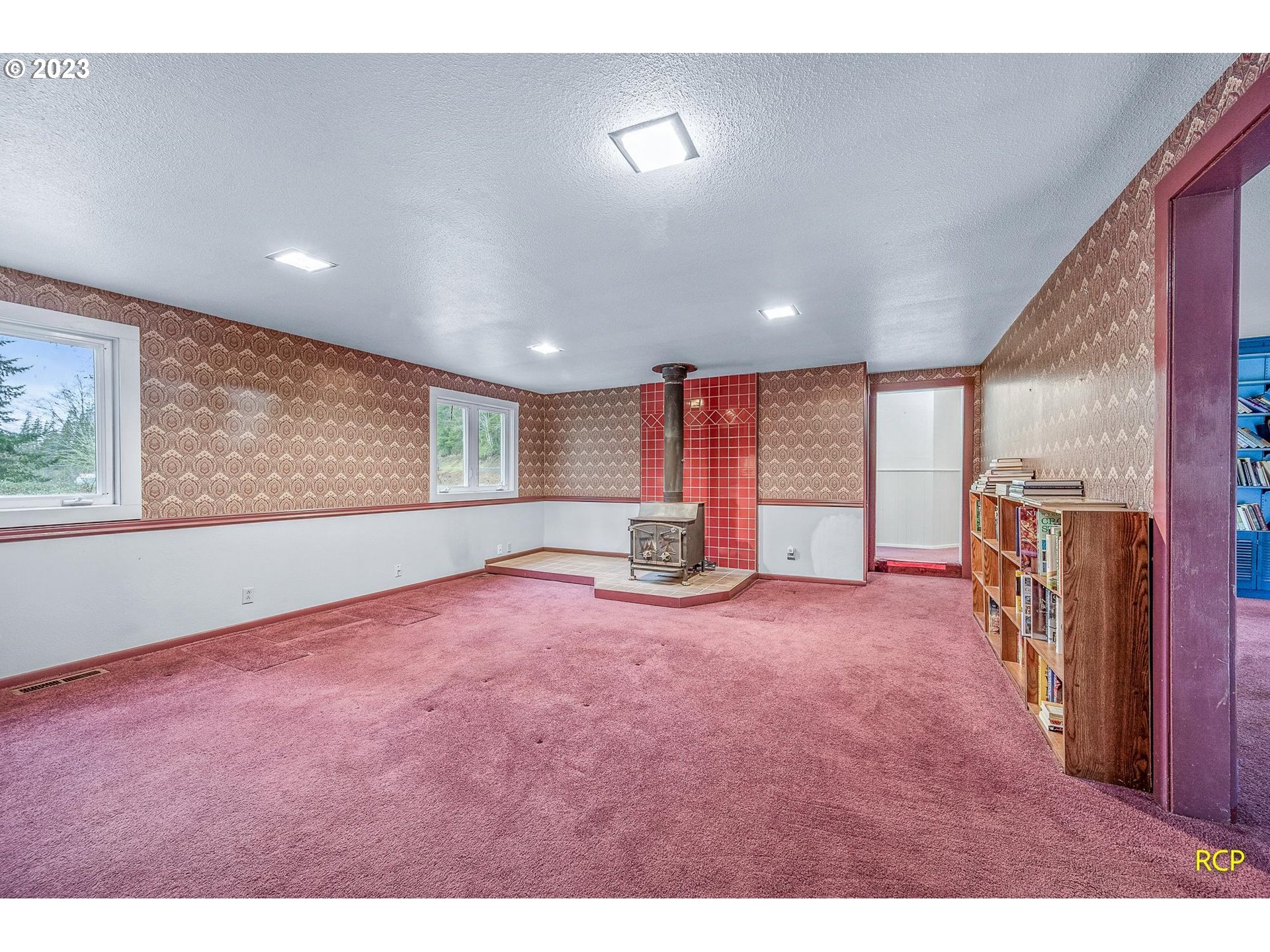 33638 Beerman Creek Road Seaside, OR 97138 - Photo 23 of 32 Family Room