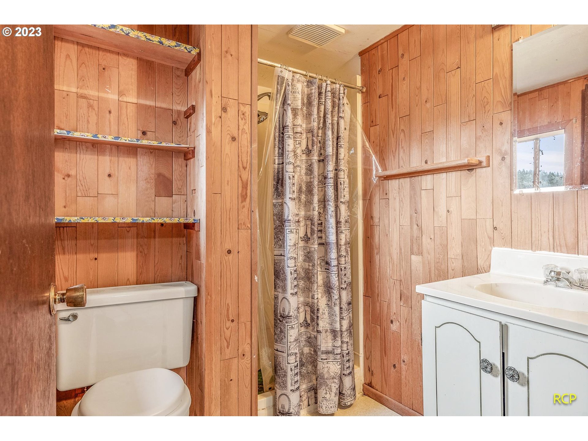 33638 Beerman Creek Road Seaside, OR 97138 - Photo 30 of 32 Bathroom
