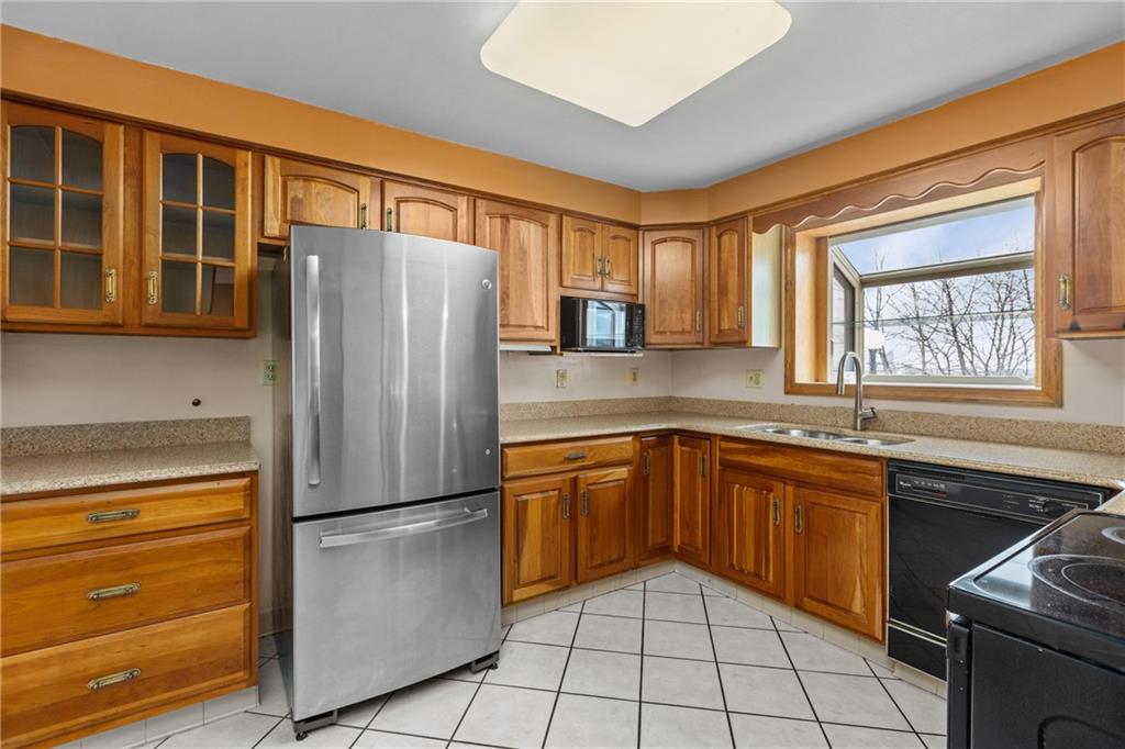 4148 Beehner Road Pittsburgh, PA 15217 - Photo 17 of 29 Gallery Image 17