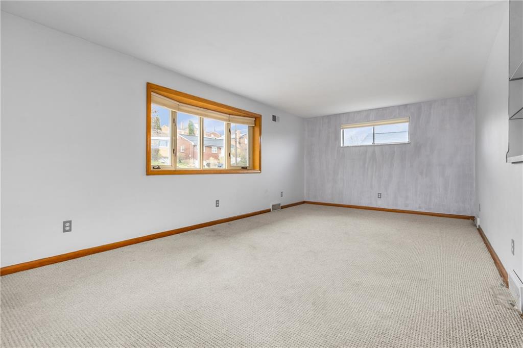 4148 Beehner Road Pittsburgh, PA 15217 - Photo 10 of 29 Gallery Image 10