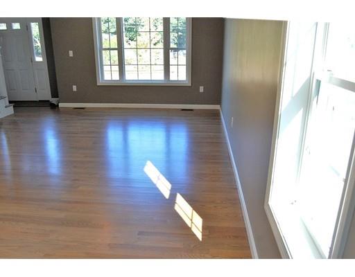 129 Wareham Road Plymouth, MA 02360 - Photo 3 of 28 Gallery Image 3