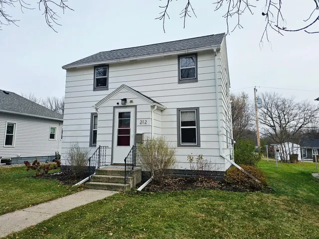 $154,000 | 212 North 10th Street, Montevideo, MN 56265