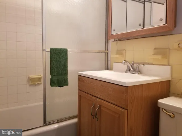 $2,200 | 1021 Arlington Boulevard, Unit 904, Arlington, VA 22209