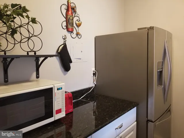 $2,200 | 1021 Arlington Boulevard, Unit 904, Arlington, VA 22209