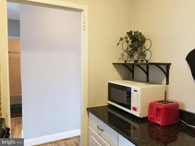 $2,200 | 1021 Arlington Boulevard, Unit 904, Arlington, VA 22209