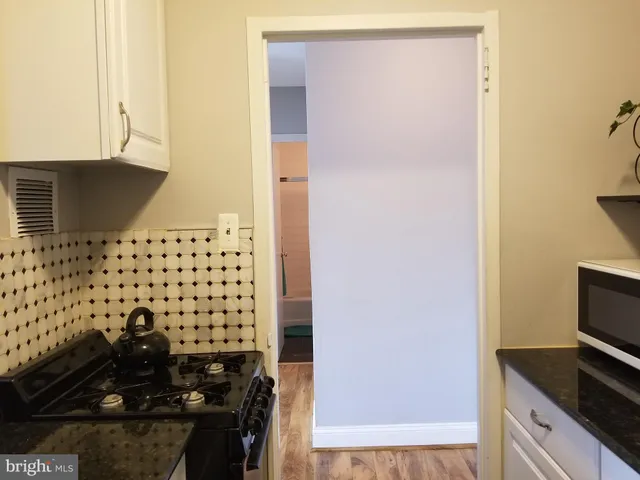 $2,200 | 1021 Arlington Boulevard, Unit 904, Arlington, VA 22209