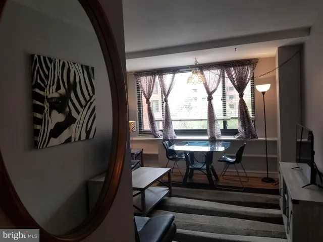 $2,200 | 1021 Arlington Boulevard, Unit 904, Arlington, VA 22209