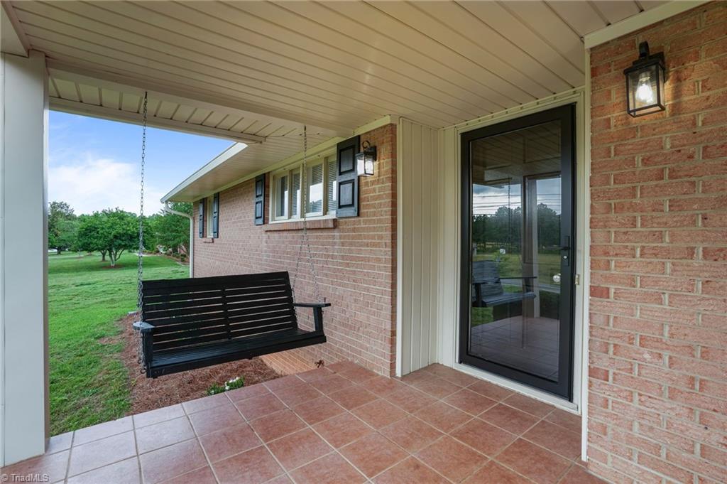 2475 Rowe Road Lexington, NC 27295 - Photo 13 of 40
