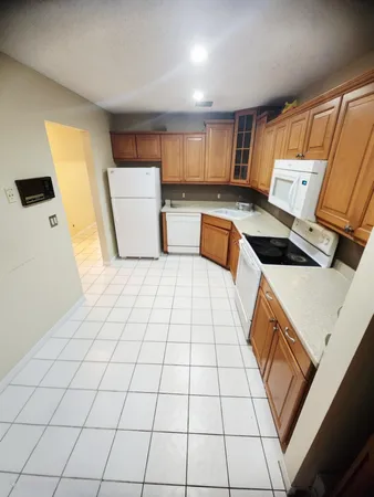 $2,400 | 63 Meadows Drive, Unit 6C, Boynton Beach, FL 33436