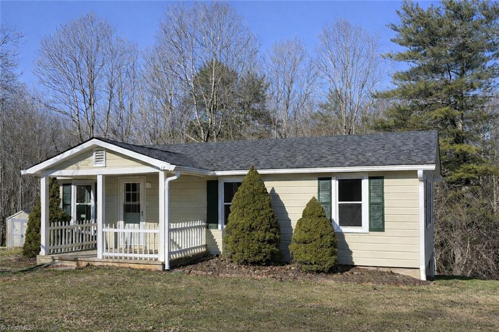 333 Sandy Flats Road North Wilkesboro, NC 28659 - Photo 2 of 16